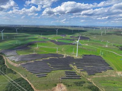 東方電氣首個光伏成套BT項目張北100MW光伏電站并網成功 開啟新能源開發(fā)新篇章