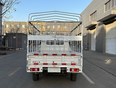 東風(fēng)小康國(guó)六3.2米倉(cāng)柵式運(yùn)輸車 城市與城鄉(xiāng)道路貨運(yùn)的可靠伙伴